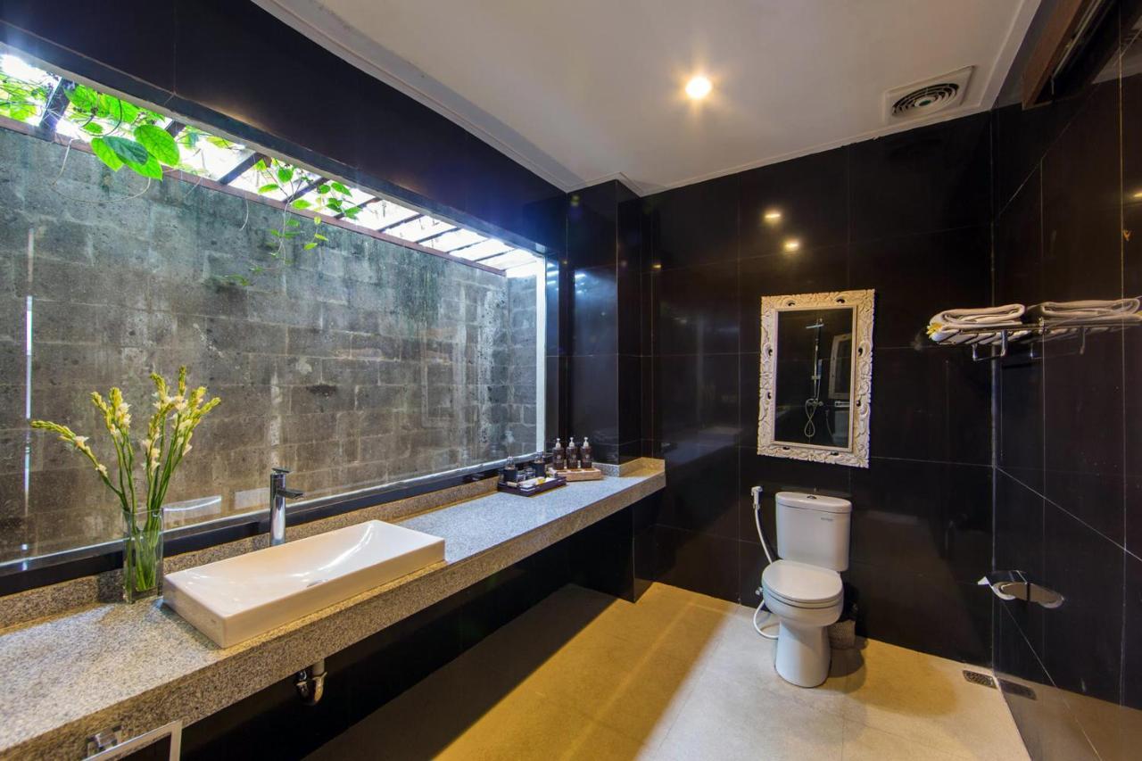 White Lotus Villas Seminyak Exterior photo